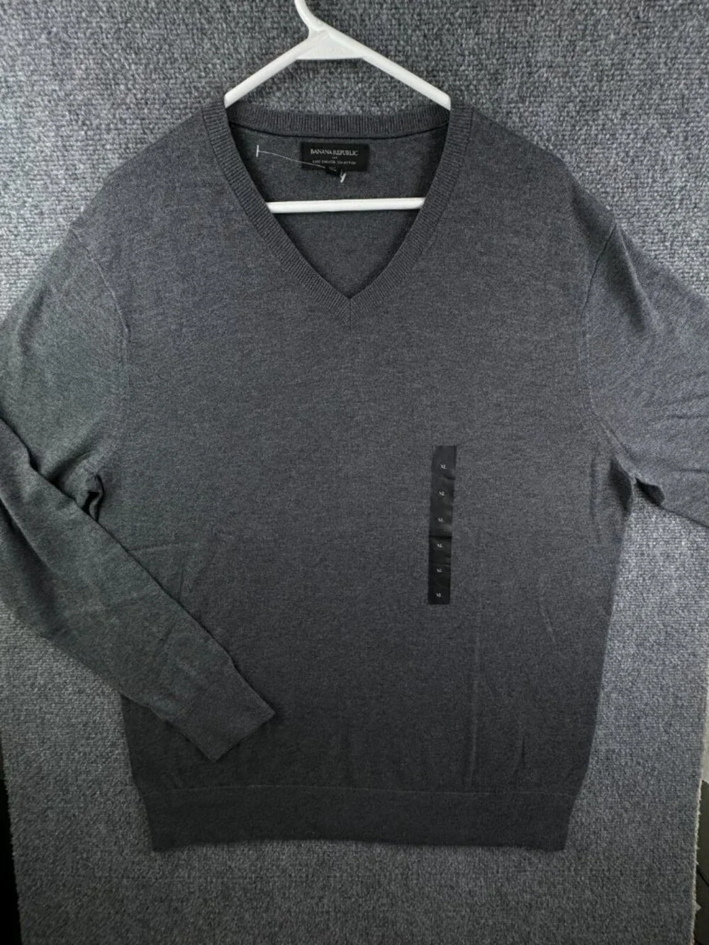 NWOT Banana Republic Pullover Luxe Sweater XL Gray V Neck Knit Soft Cotton Blend